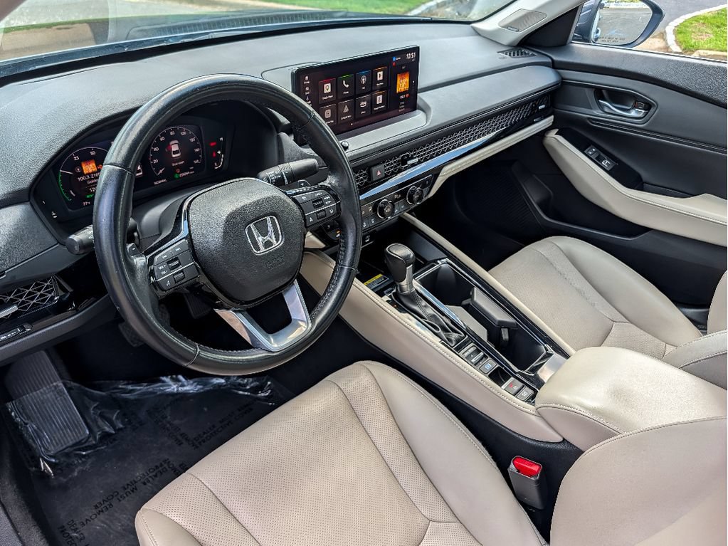 Used 2023 Honda Accord Touring image 18