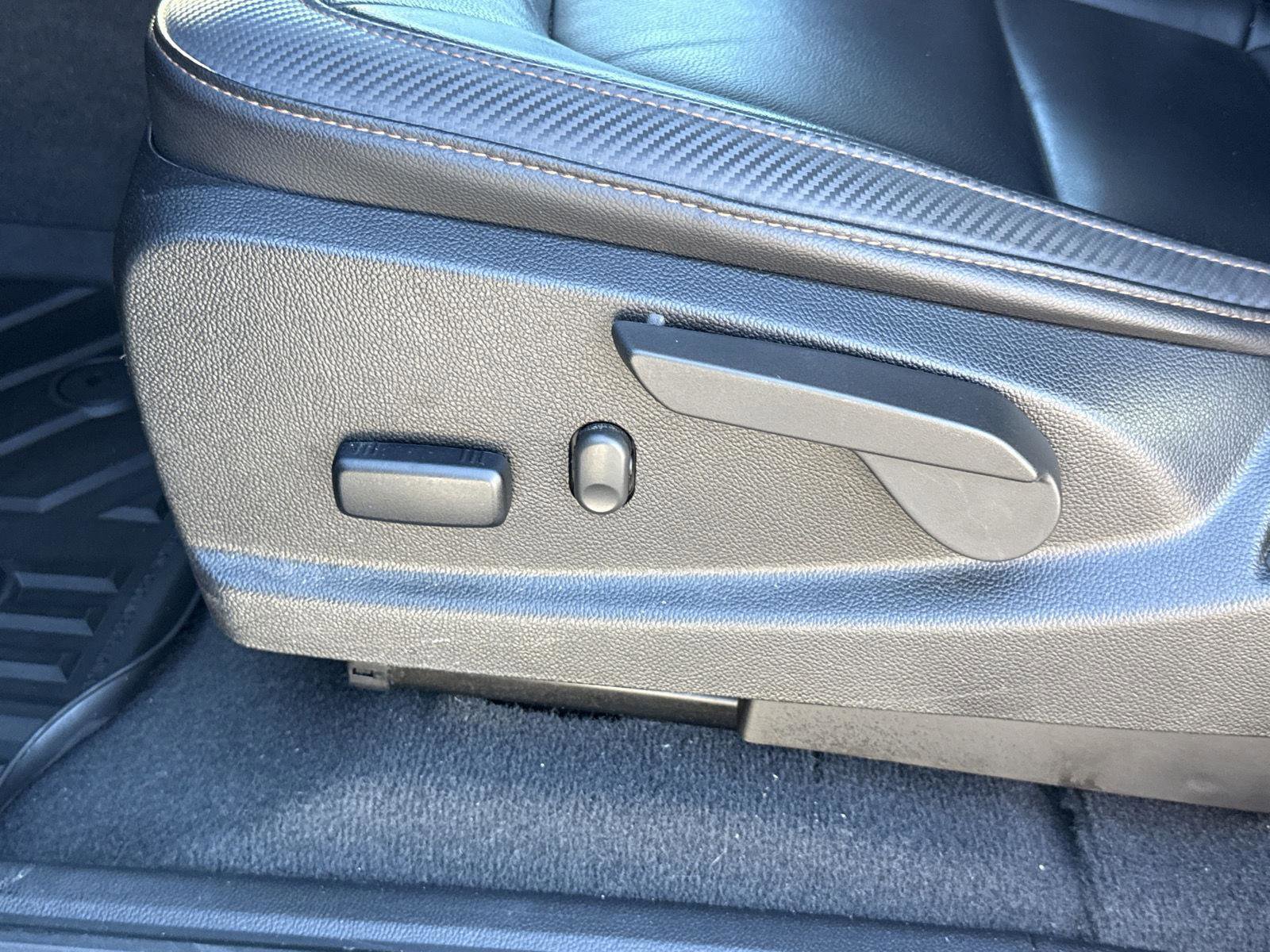 Used 2022 GMC Canyon AT4 w/ Trailering Package image 15