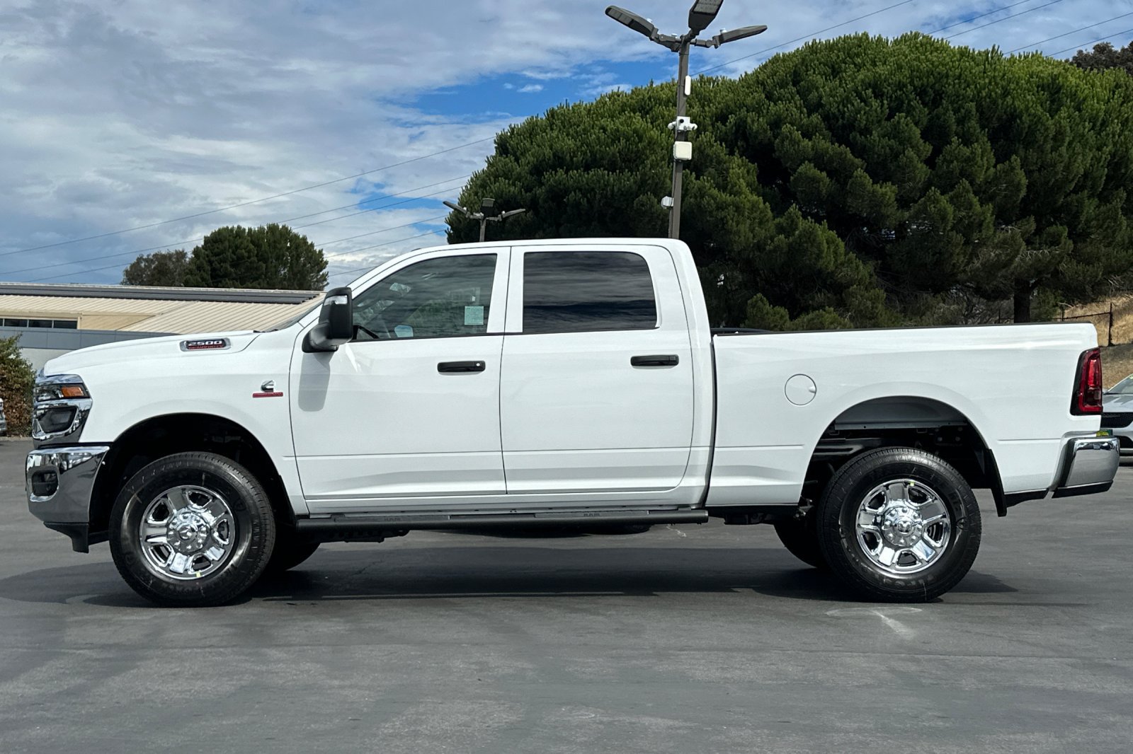 New 2026 RAM 2500 Tradesman AWD/4WD image 7