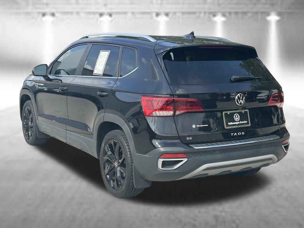 Certified 2023 Volkswagen Taos SE w/ Panoramic Sunroof Package FWD image 3