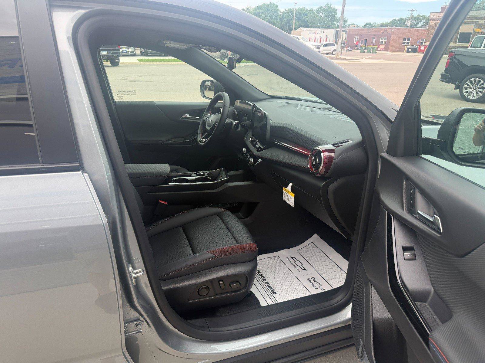 New 2026 Chevrolet Equinox RS w/ Convenience Package III AWD/4WD image 21