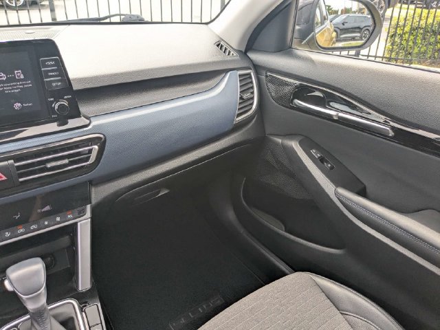 Certified 2023 Kia Seltos S FWD image 17