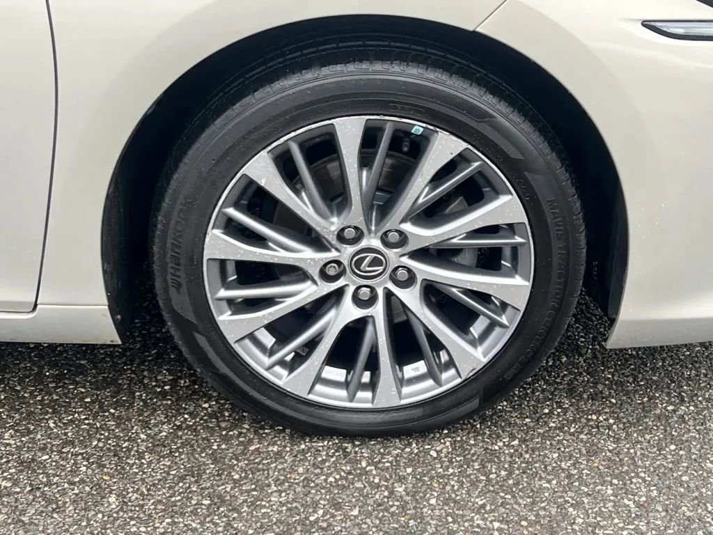 Used 2020 Lexus ES 350 w/ Premium Package image 34