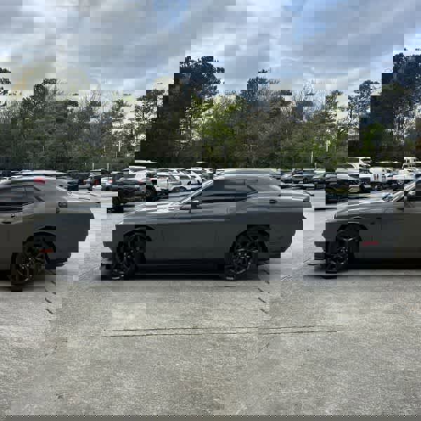 Used 2023 Dodge Challenger R/T w/ Blacktop Package image 2