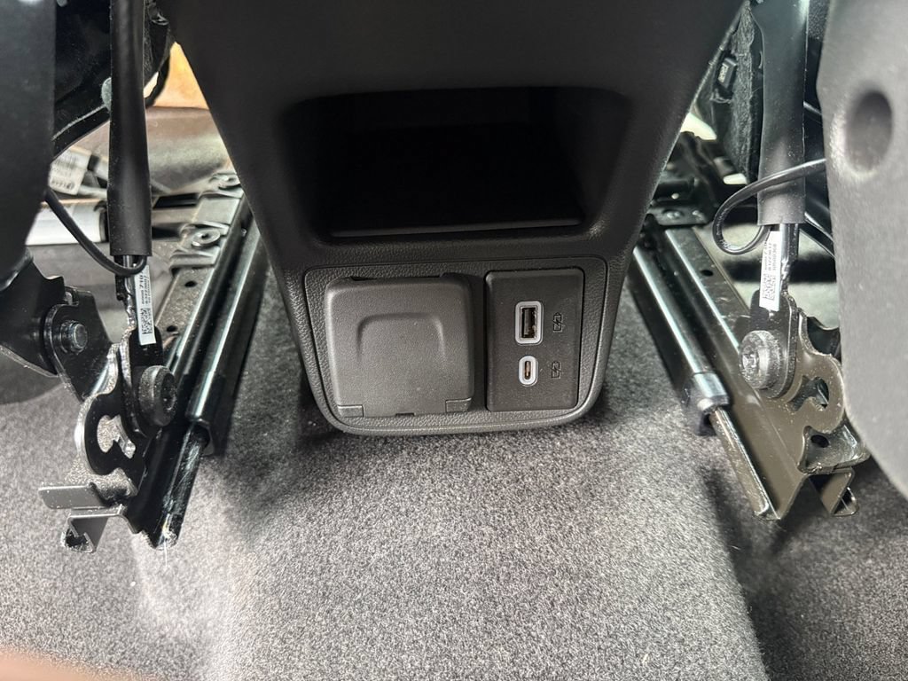 Used 2023 Chevrolet TrailBlazer RS w/ Convenience Package AWD/4WD image 21