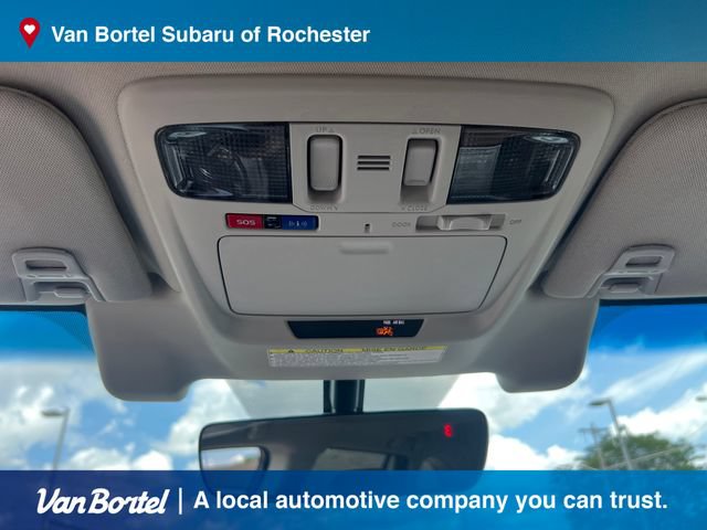 Used 2017 Subaru Outback 2.5i Touring AWD/4WD image 23