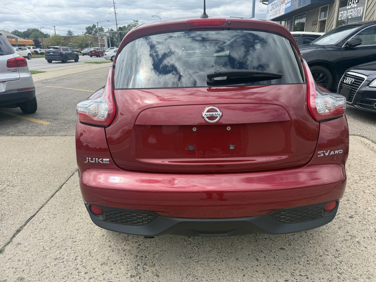 Used 2015 Nissan Juke SV image 16