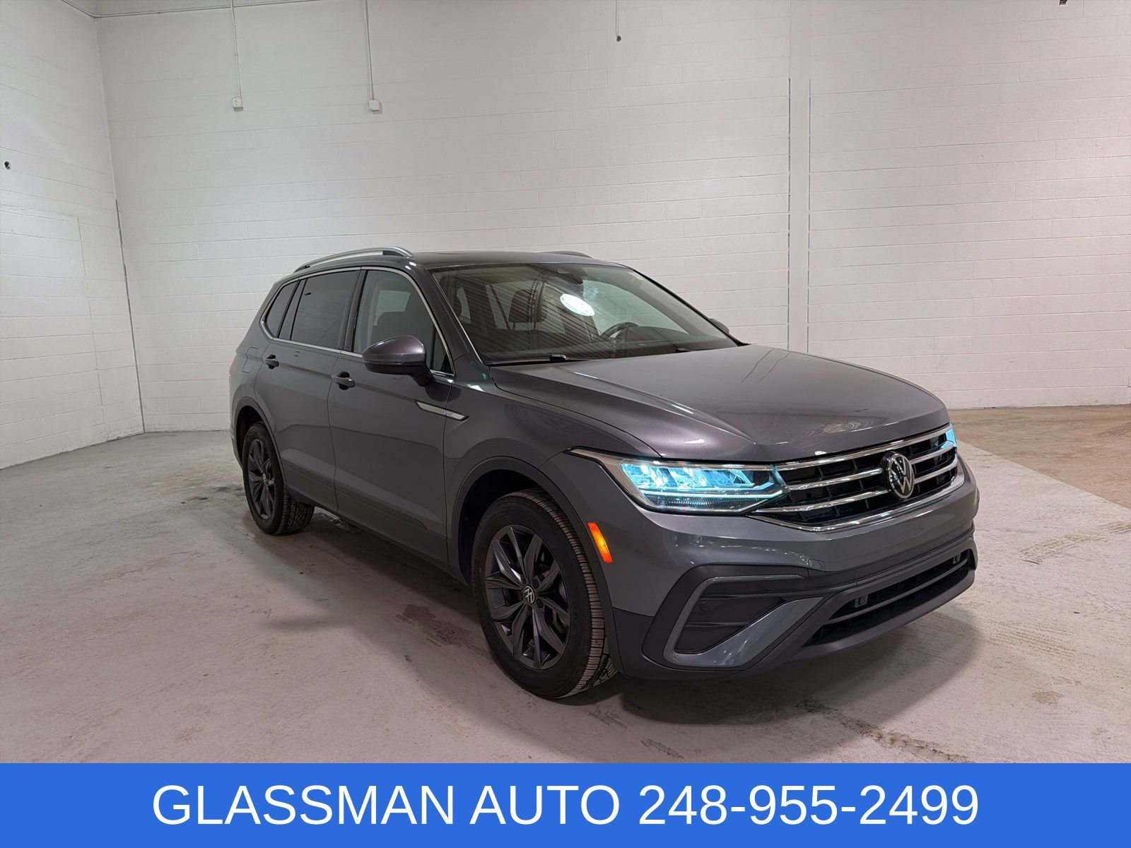 Used 2022 Volkswagen Tiguan SE image 1