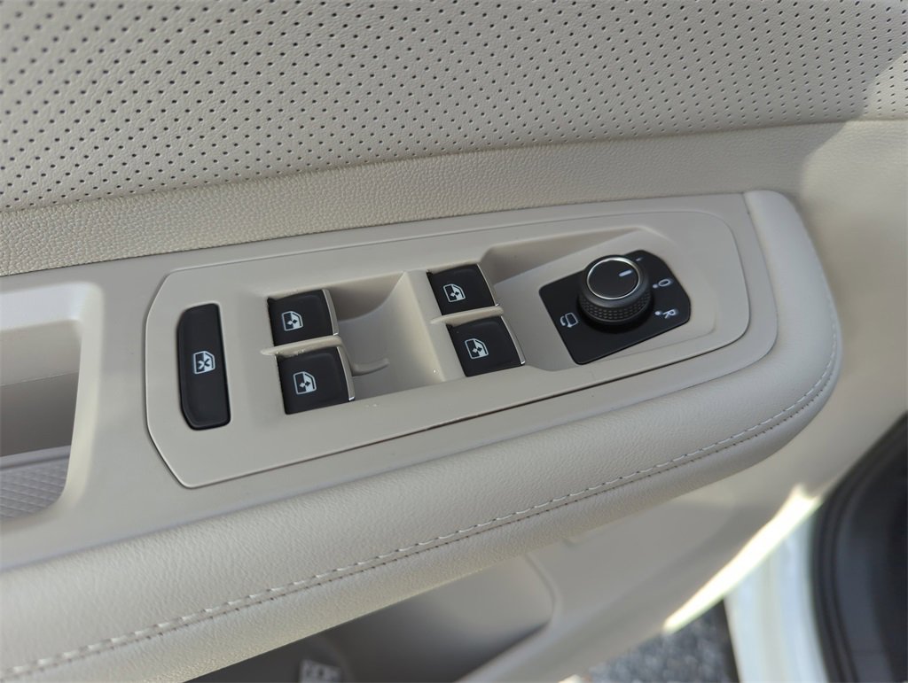 New 2026 Volkswagen Atlas SEL Premium R-Line image 31