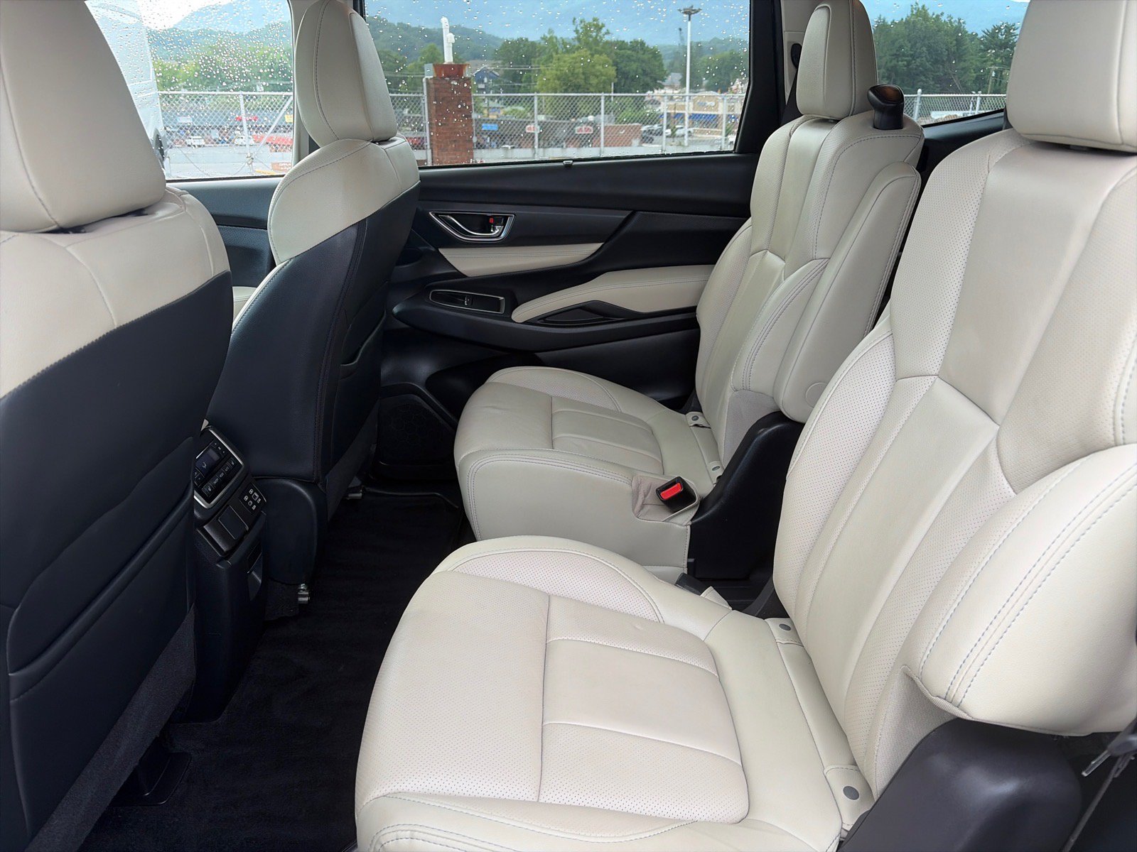 Used 2023 Subaru Ascent Limited AWD/4WD image 17