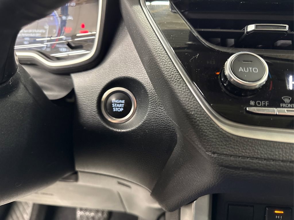 Used 2023 Toyota Corolla Cross XLE w/ Convenience Package image 30