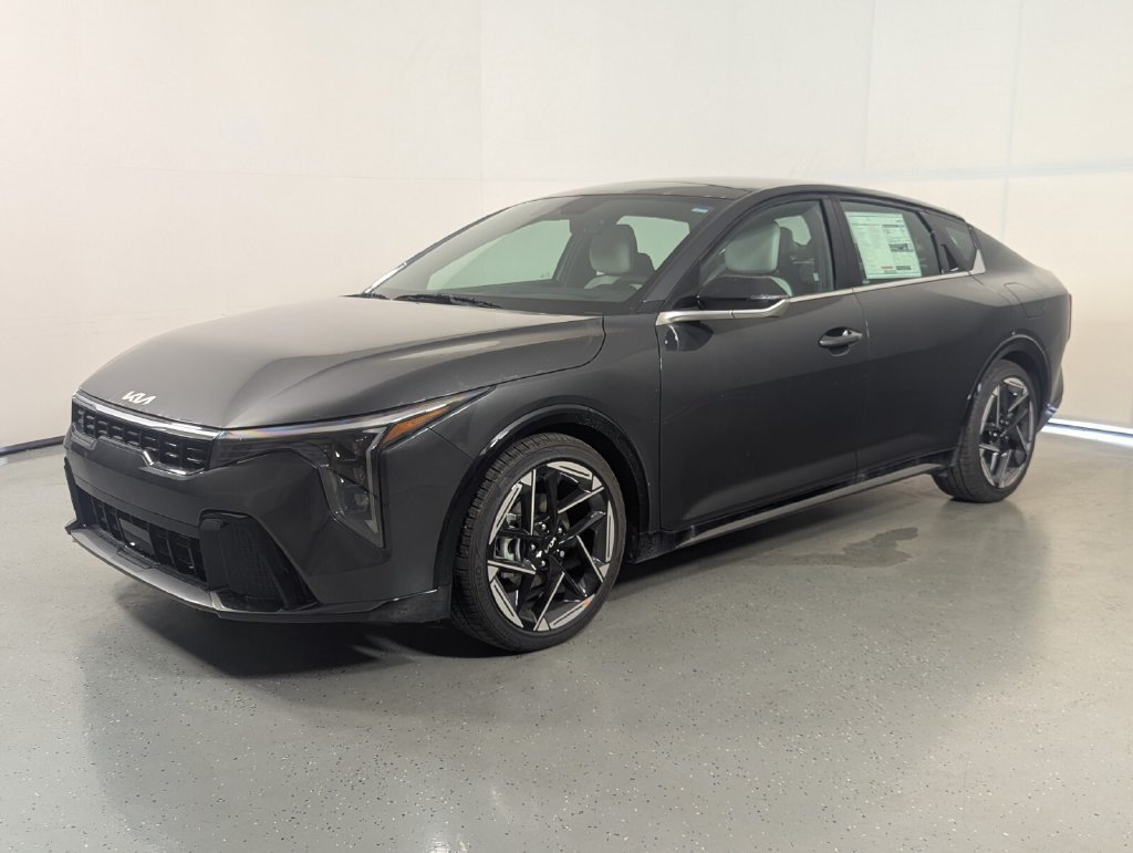 New 2026 Kia K4 EX w/ GT-Line Premium Package FWD image 3