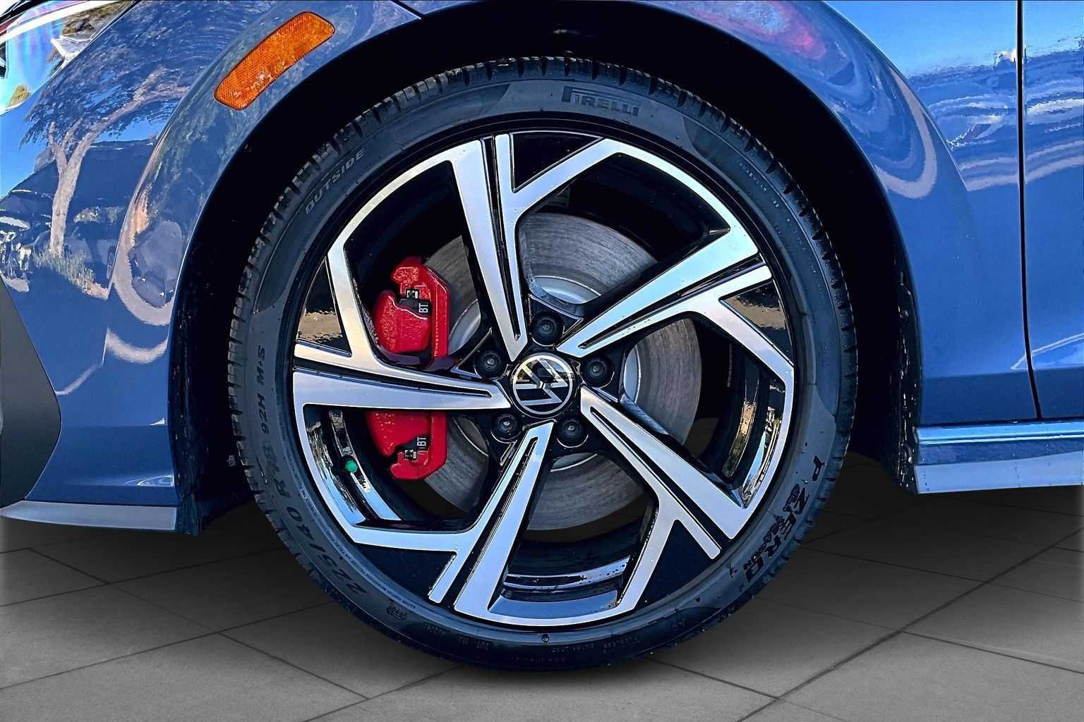 New 2026 Volkswagen GTI SE FWD image 11