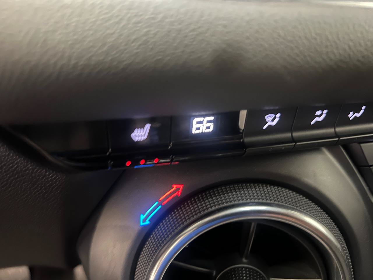 Used 2025 Chevrolet Blazer LT AWD/4WD image 48