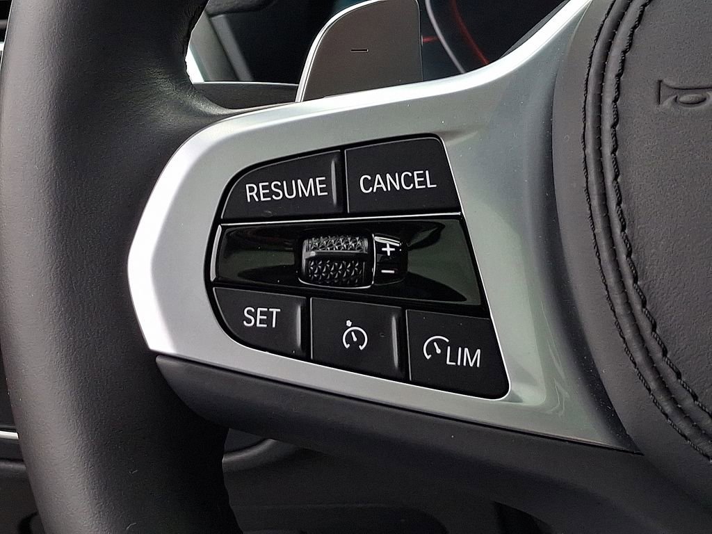 Used 2024 BMW X4 xDrive30i w/ Premium Package image 16