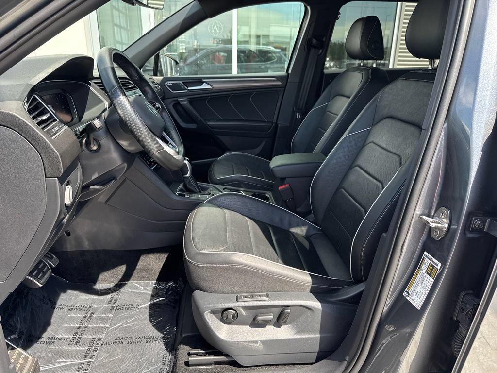 Certified 2023 Volkswagen Tiguan SEL R-Line AWD/4WD image 19