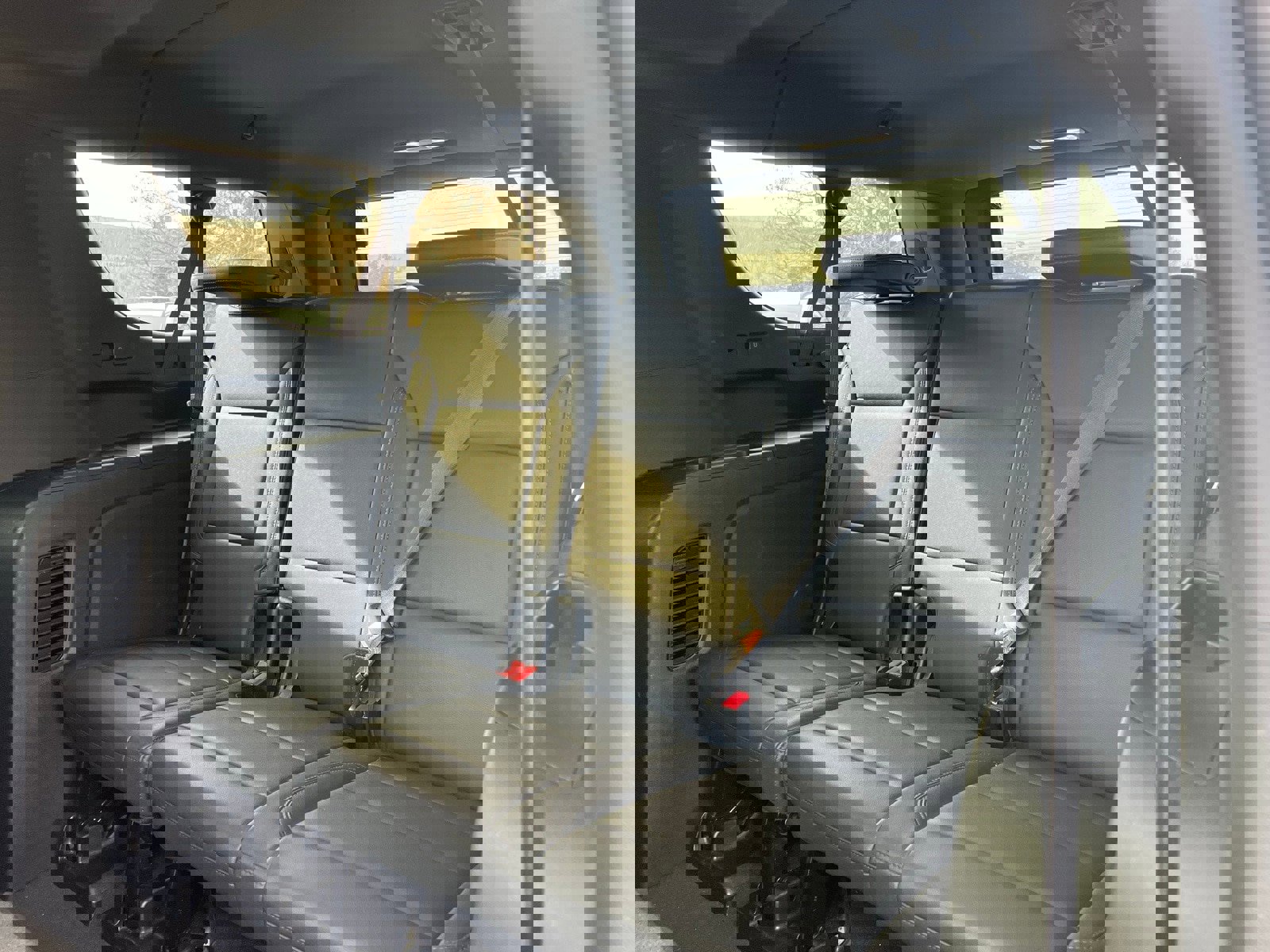 Used 2024 Chevrolet Suburban LT image 20