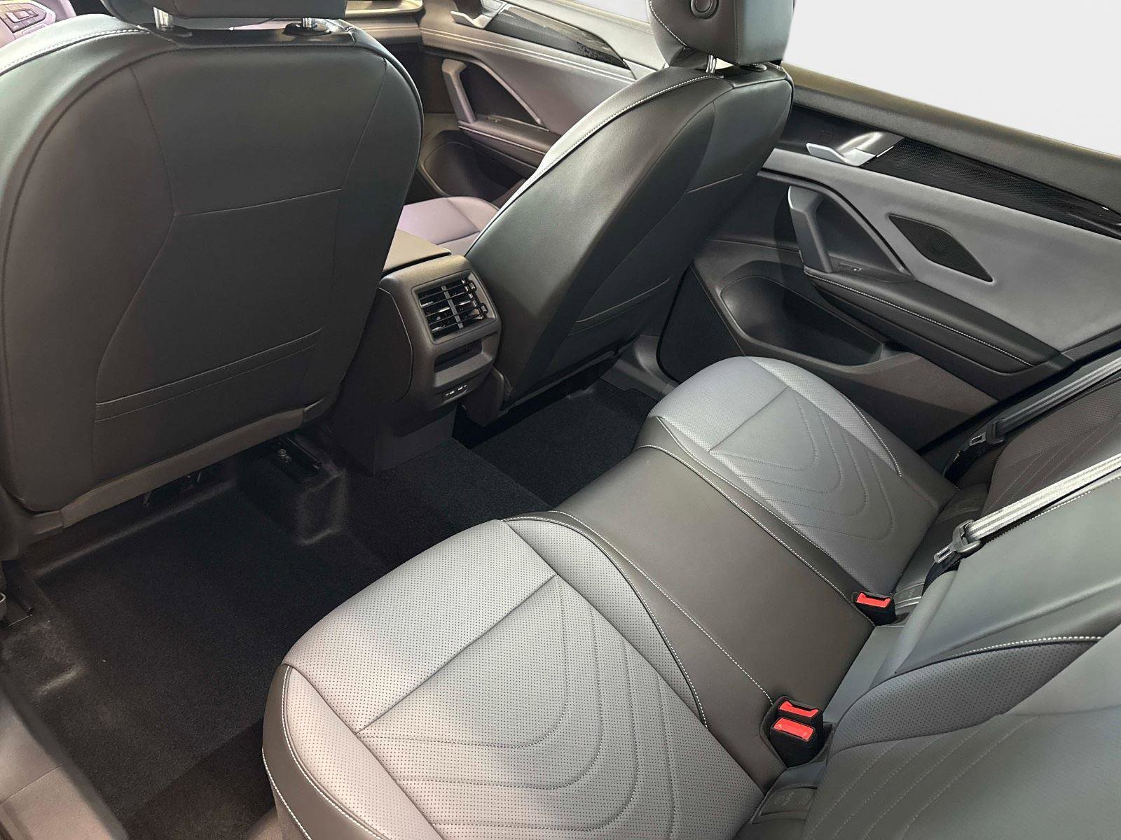 New 2026 Volkswagen Tiguan SE image 11