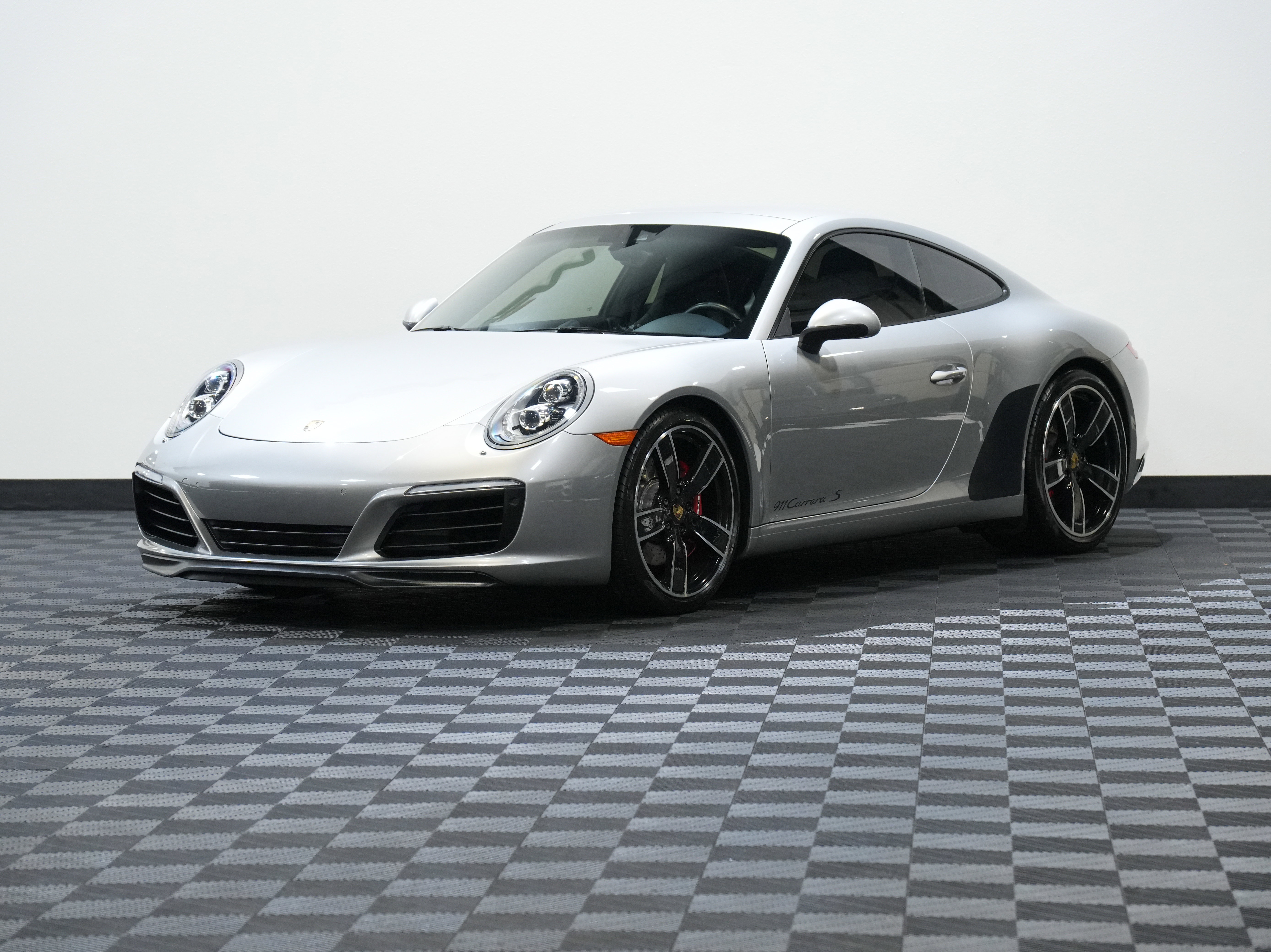 Used 2017 Porsche 911 Carrera S image 3