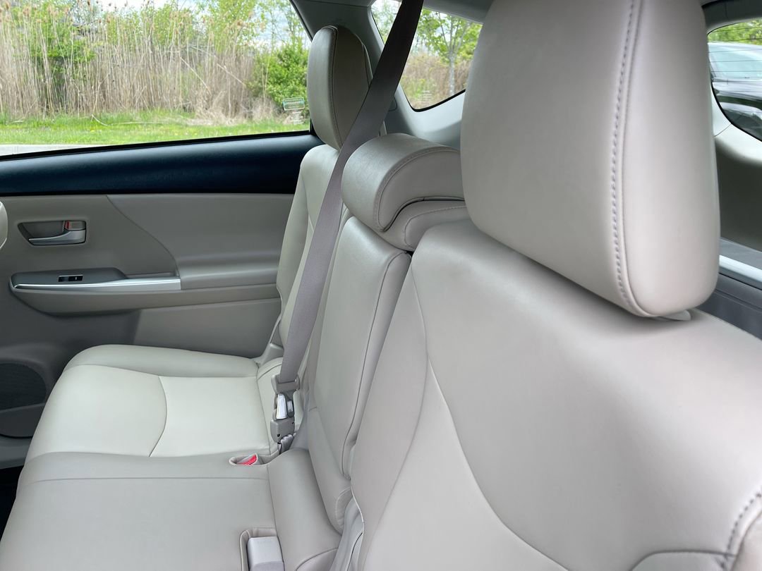 Used 2014 Toyota Prius V Five FWD image 9