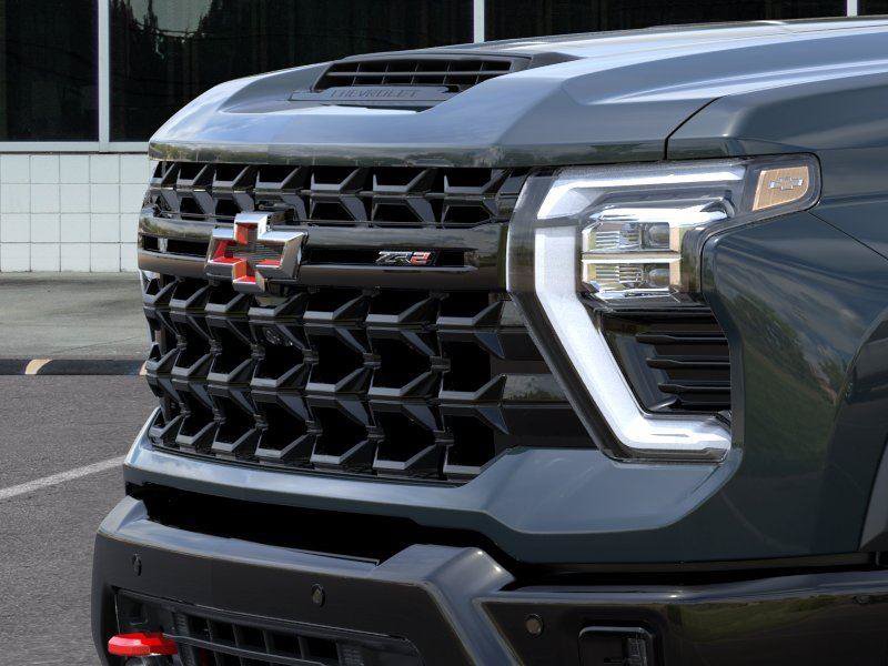 New 2026 Chevrolet Silverado 2500 ZR2 AWD/4WD image 13