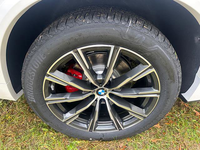 New 2026 BMW X5 xDrive40i w/ M Sport Package image 7