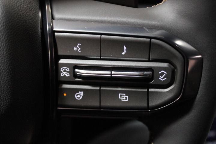 New 2026 GMC Terrain AT4 w/ Convenience Package III image 34