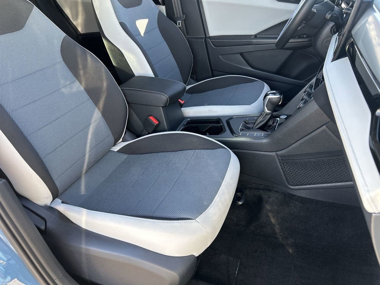 Certified 2025 Volkswagen Taos S FWD image 7