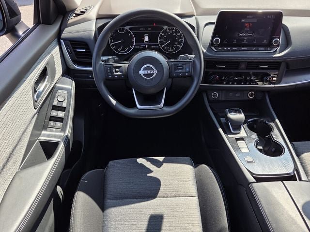 Used 2023 Nissan Rogue SV FWD image 11