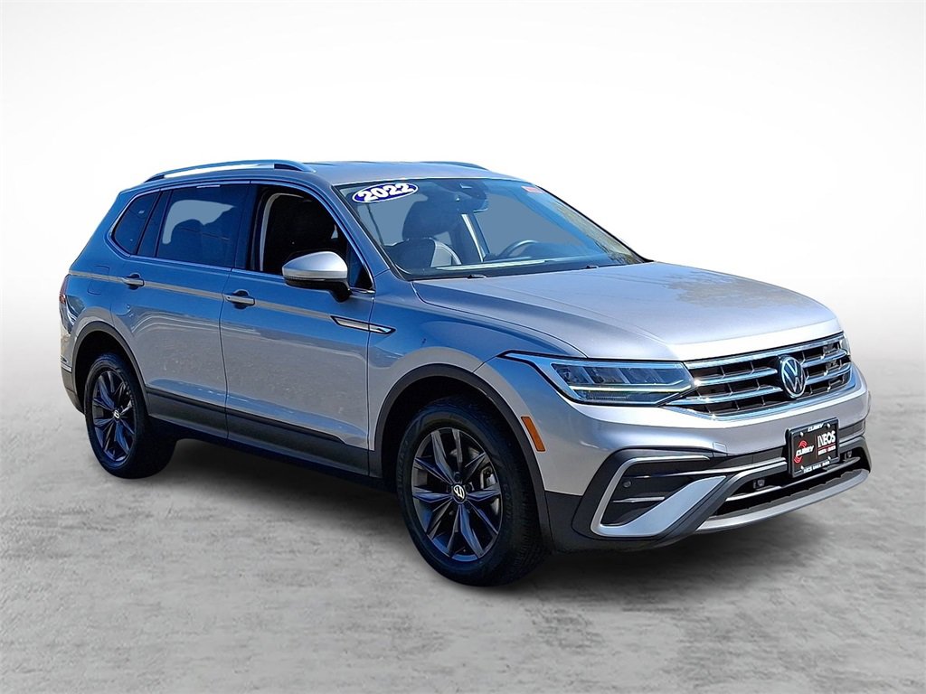 Used 2022 Volkswagen Tiguan SE image 3