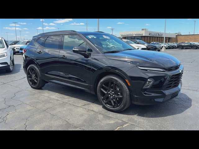 Used 2024 Chevrolet Blazer RS w/ Driver Confidence II Package AWD/4WD image 2