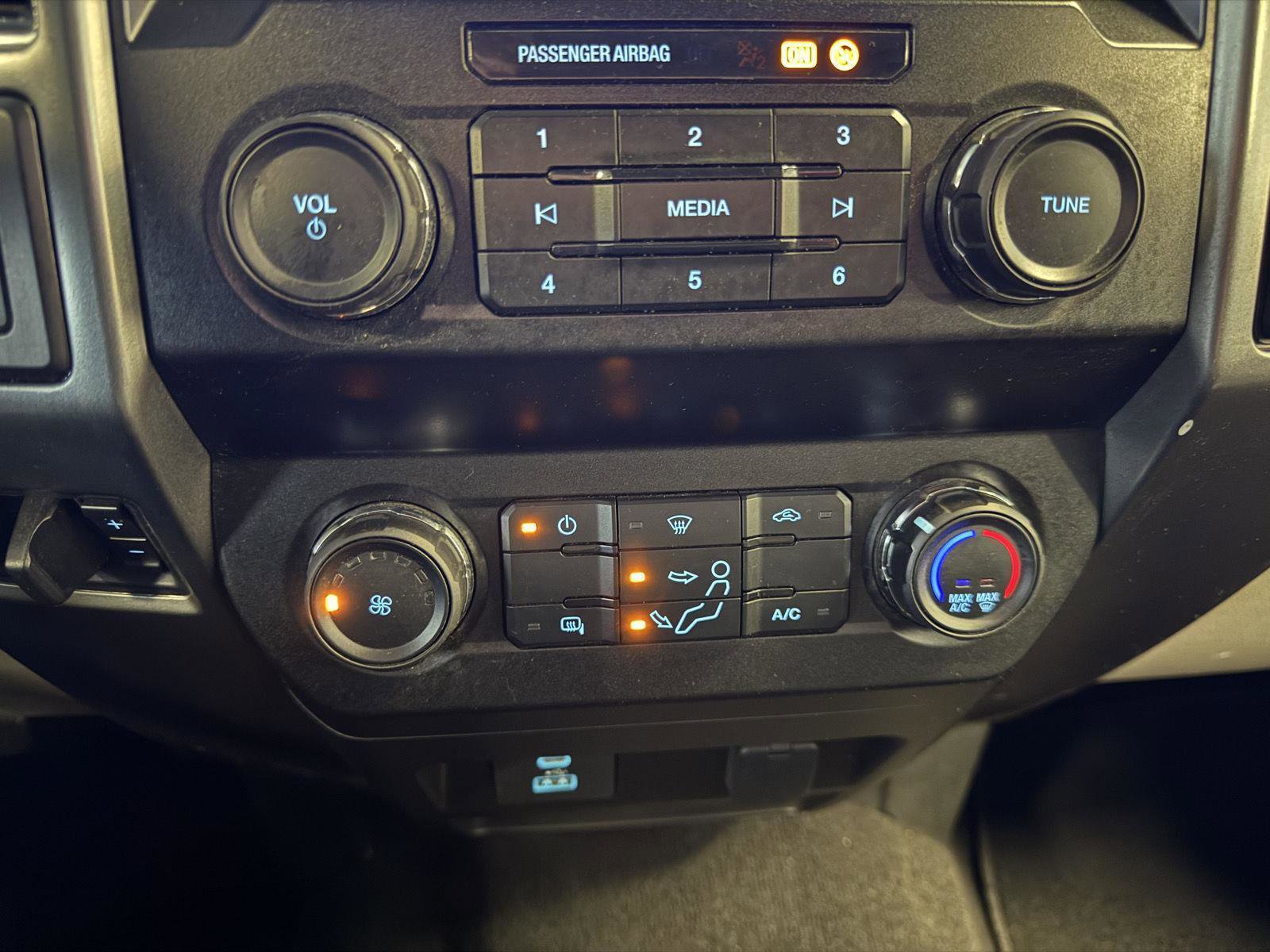 Used 2020 Ford F250 XLT image 24