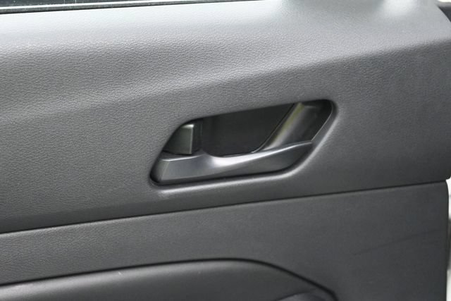 Used 2025 Nissan Altima 2.5 SV FWD image 38