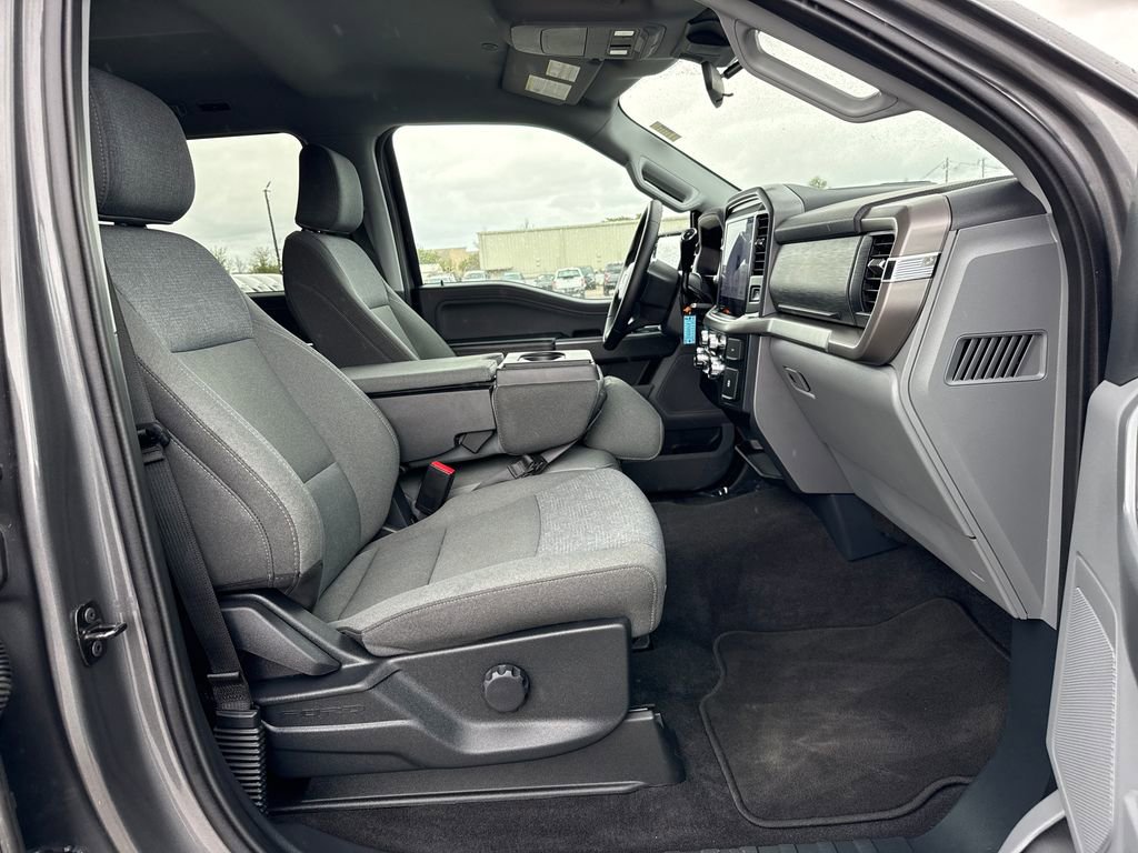 Used 2025 Ford F150 XLT w/ Equipment Group 301A Standard image 26