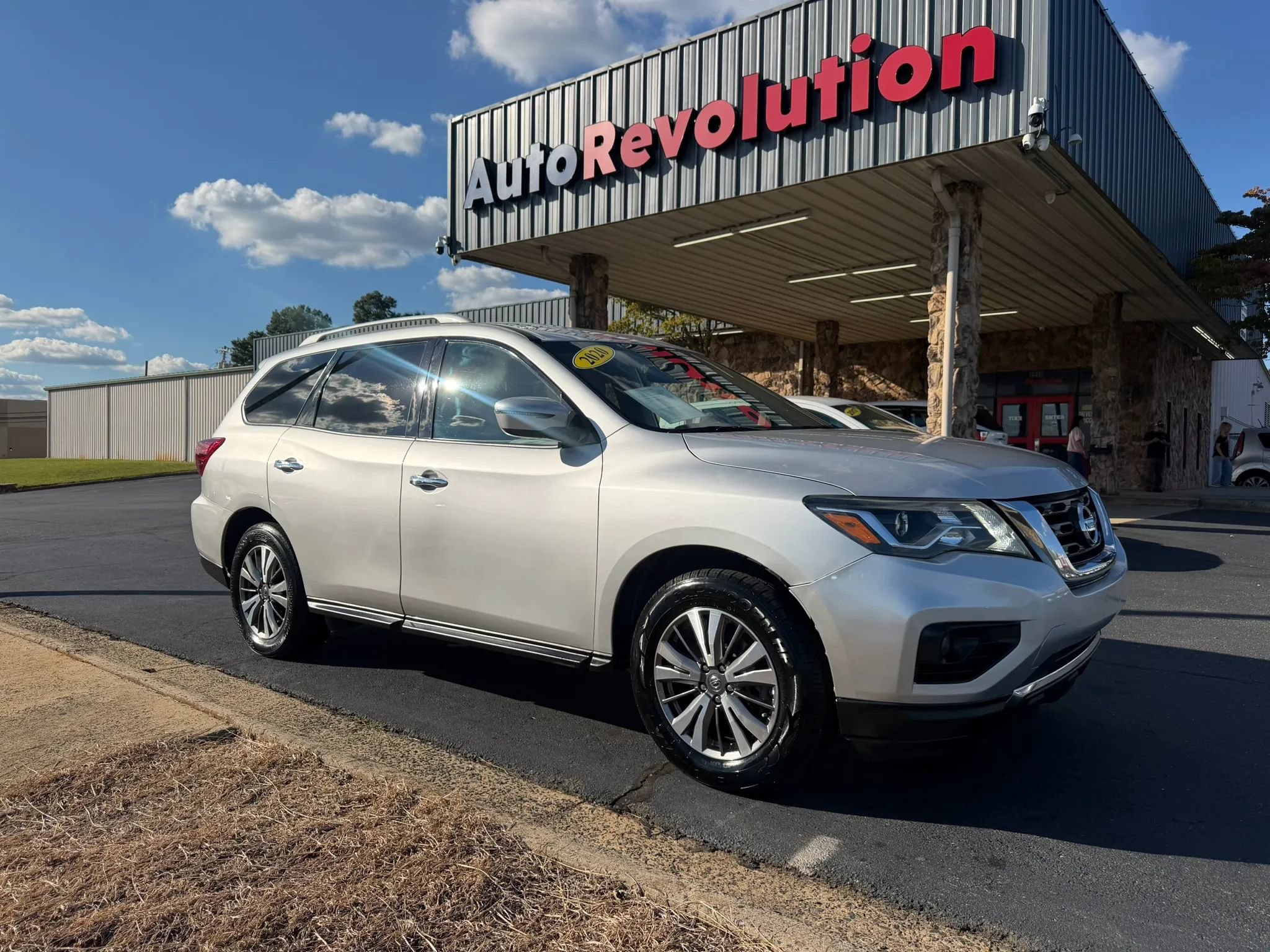 Used 2020 Nissan Pathfinder SV