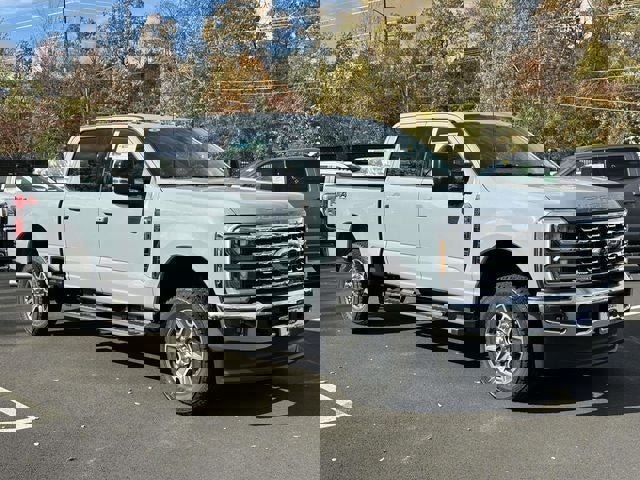 New 2026 Ford F250 Lariat w/ FX4 Off-Road Package