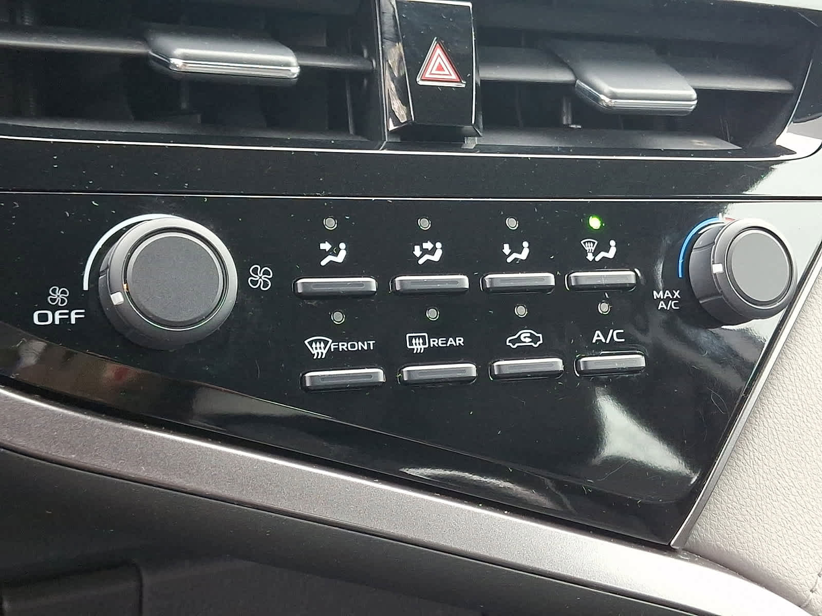 Certified 2021 Toyota Camry LE AWD/4WD image 17