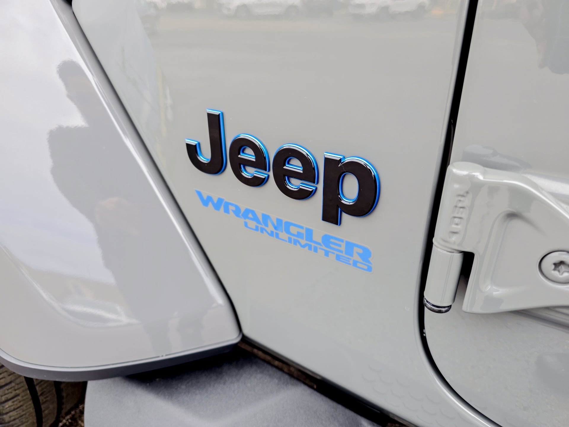 Used 2022 Jeep Wrangler Unlimited Sahara image 3