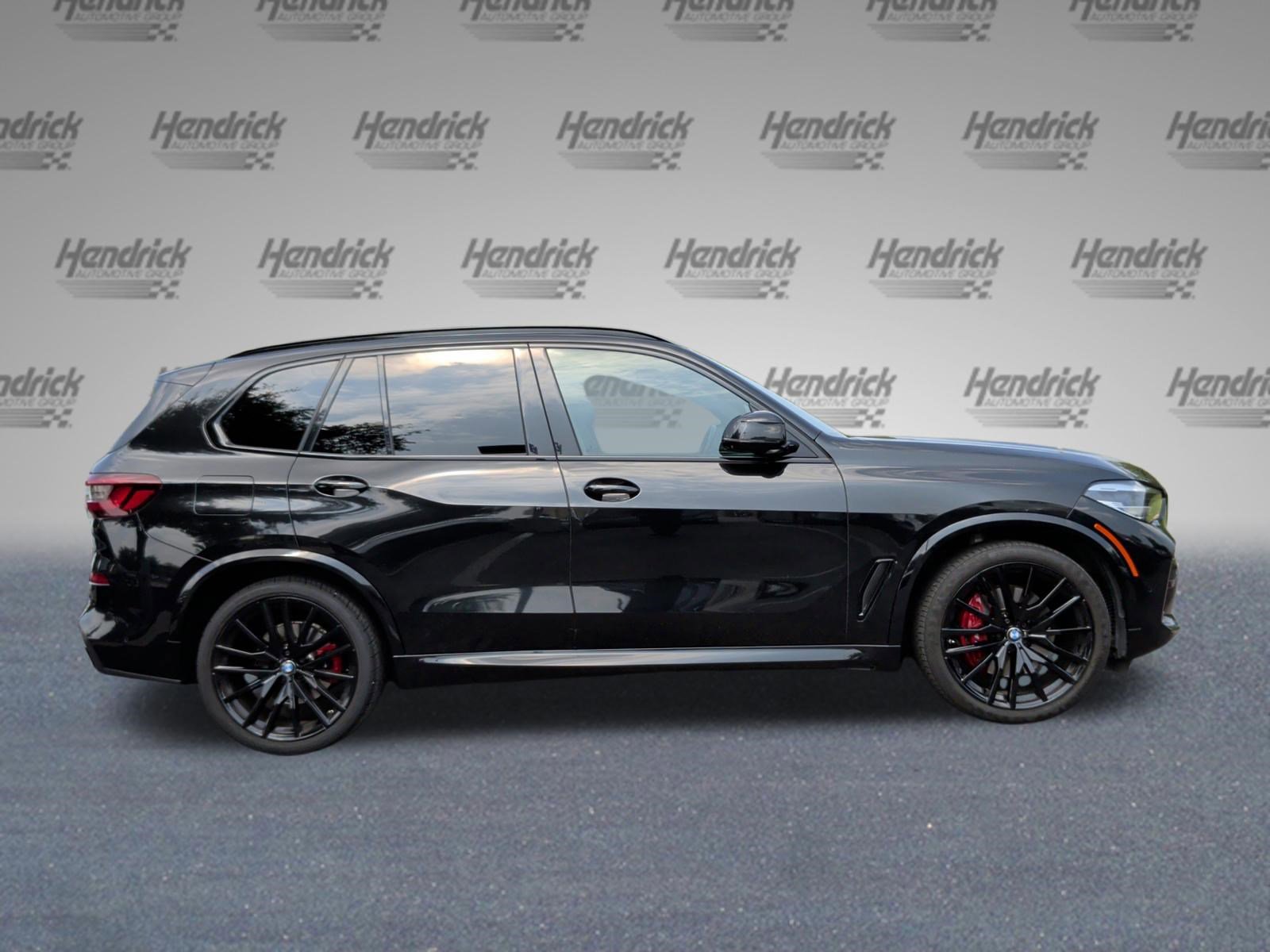 Used 2022 BMW X5 xDrive40i w/ M Sport Package AWD/4WD image 6