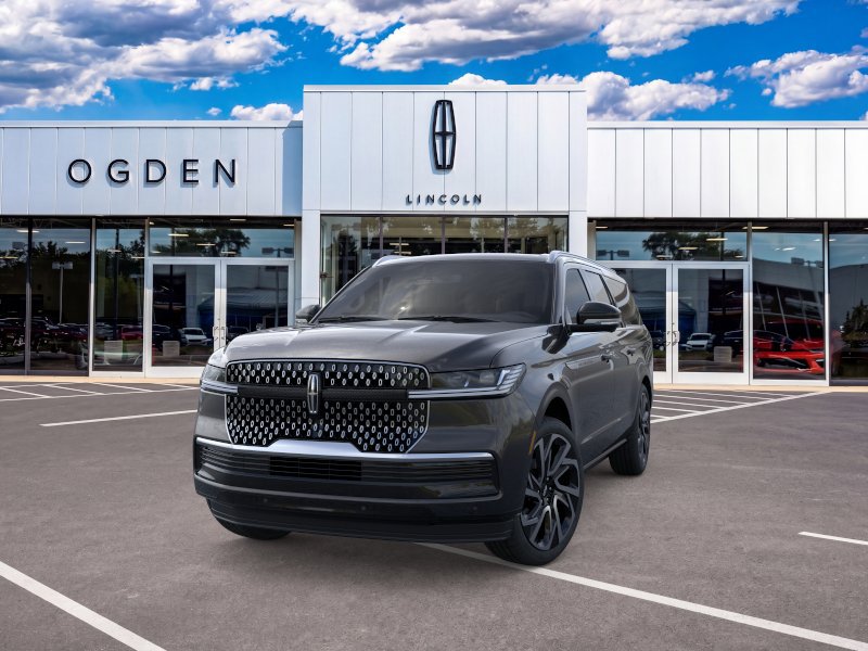 New 2026 Lincoln Navigator L Reserve AWD/4WD image 2