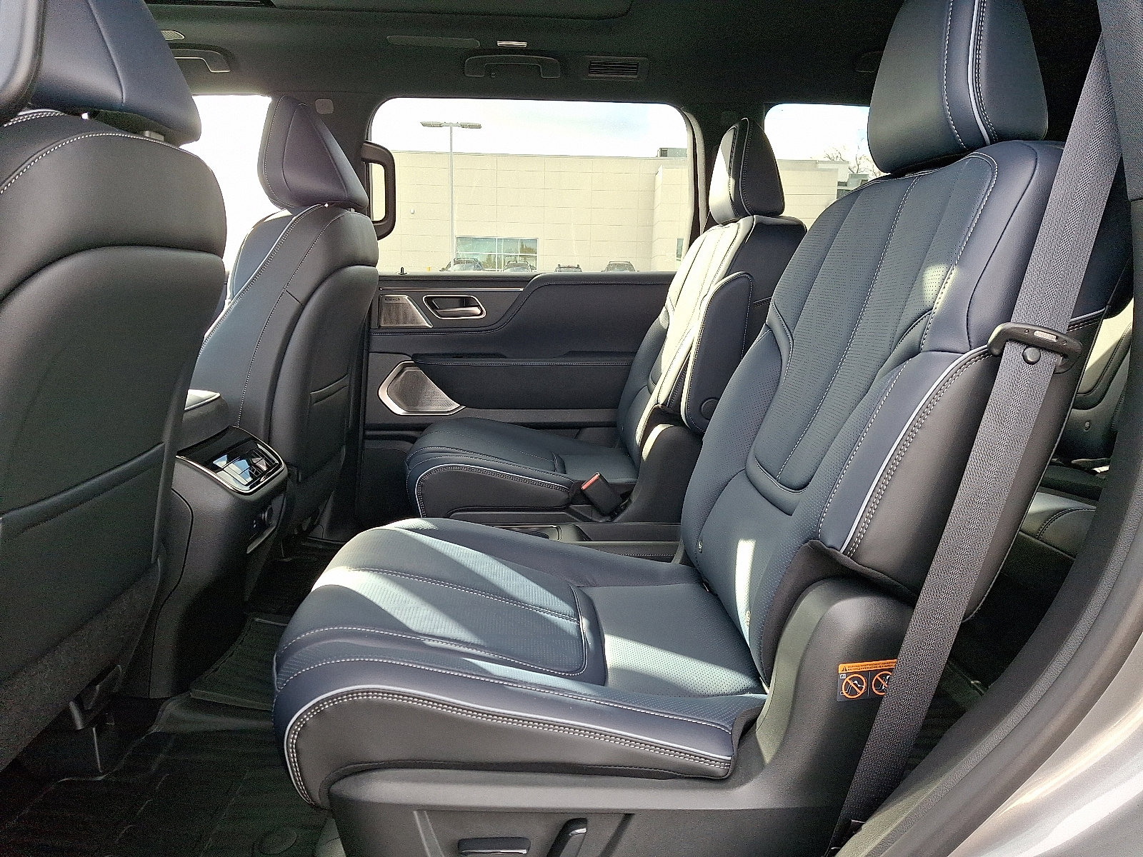 New 2026 INFINITI QX80 SPORT w/ Sport Exterior Package image 6