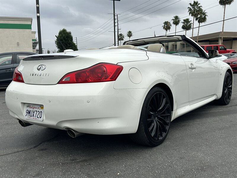 Used 2014 INFINITI Q60 Convertible w/ Premium Package RWD image 10