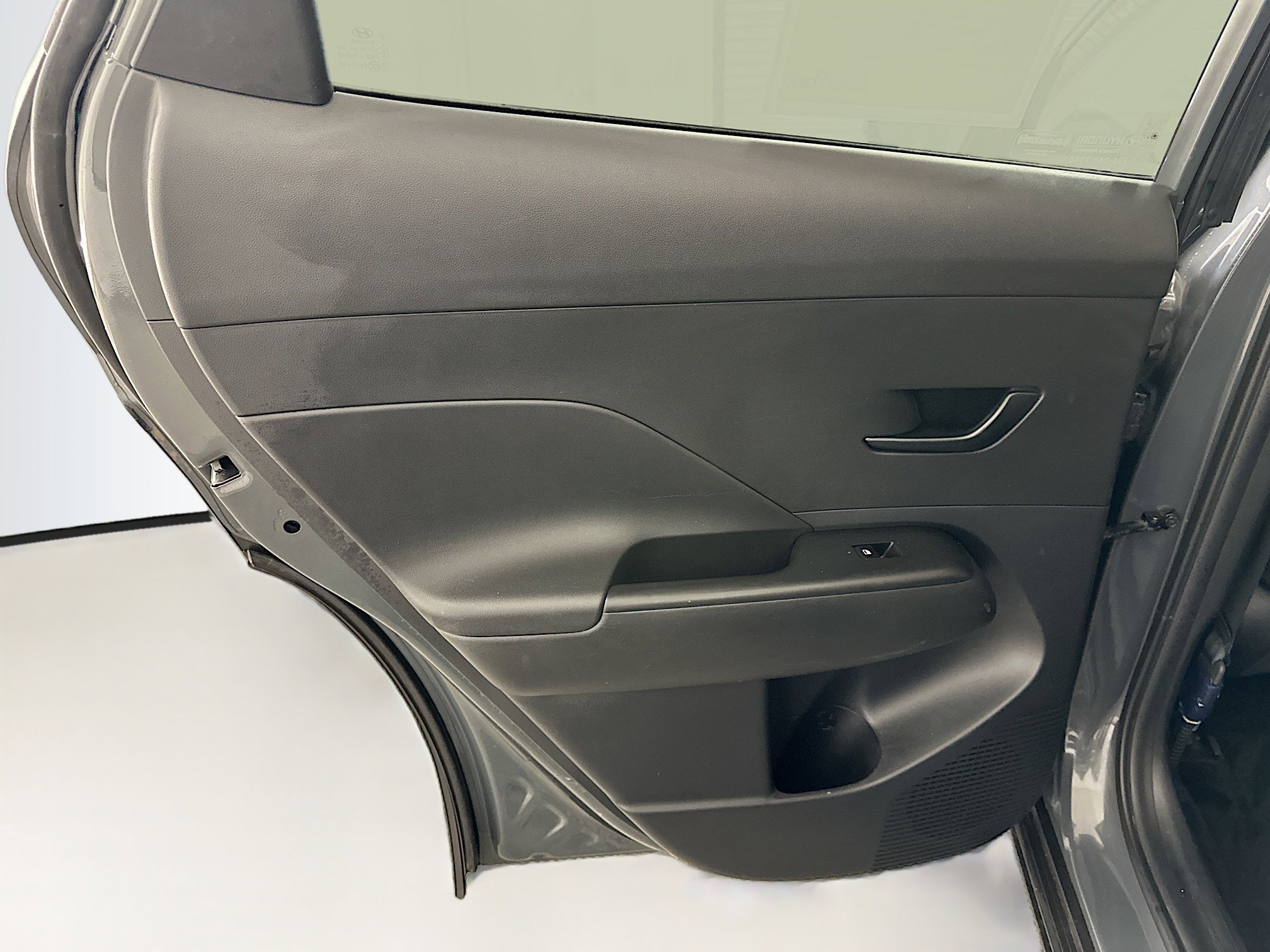 Used 2025 Hyundai Kona SEL image 27