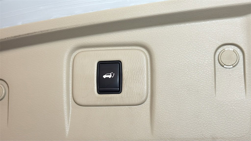 Used 2015 Nissan Murano Platinum w/ Platinum Technology Package image 16