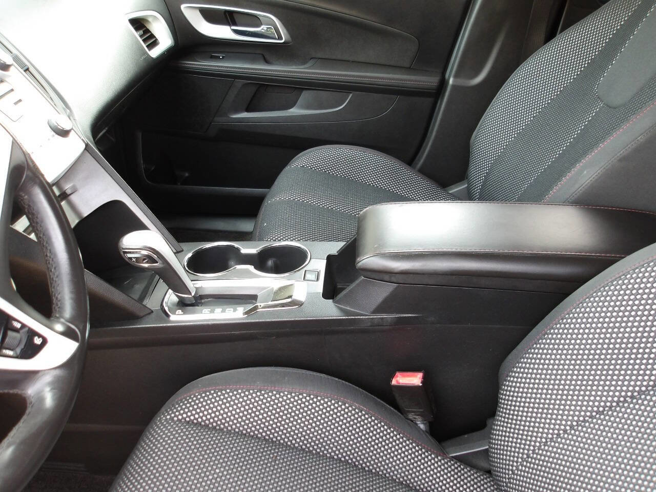 Used 2011 Chevrolet Equinox LT image 16