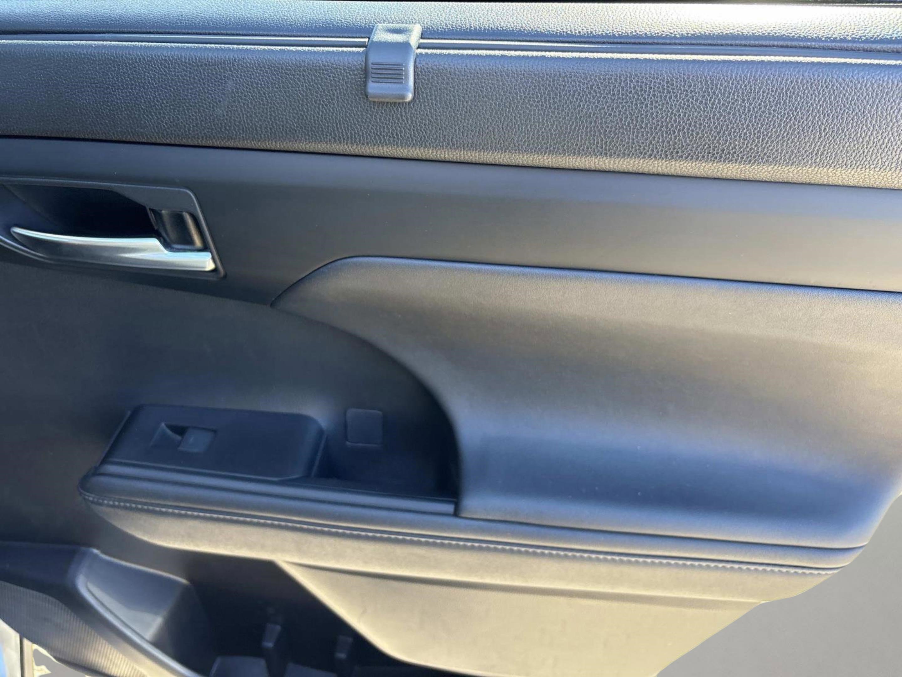 Used 2023 Toyota Highlander XLE image 23