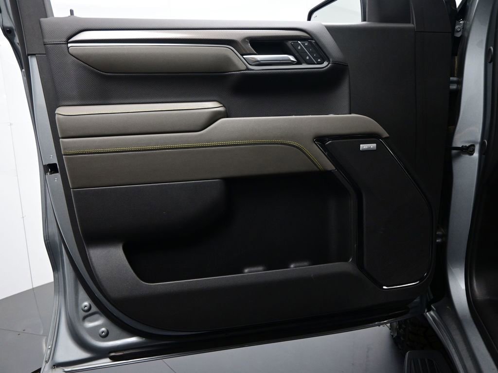 Used 2024 Chevrolet Silverado 1500 ZR2 w/ Technology Package image 16