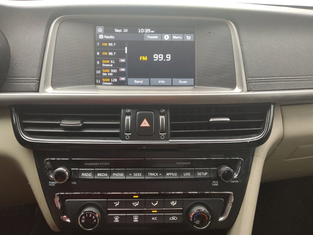 Used 2018 Kia Optima LX image 25