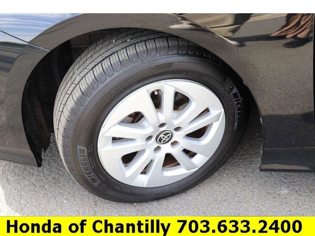 Used 2018 Toyota Prius One w/ Carpet Mat Package FWD image 39