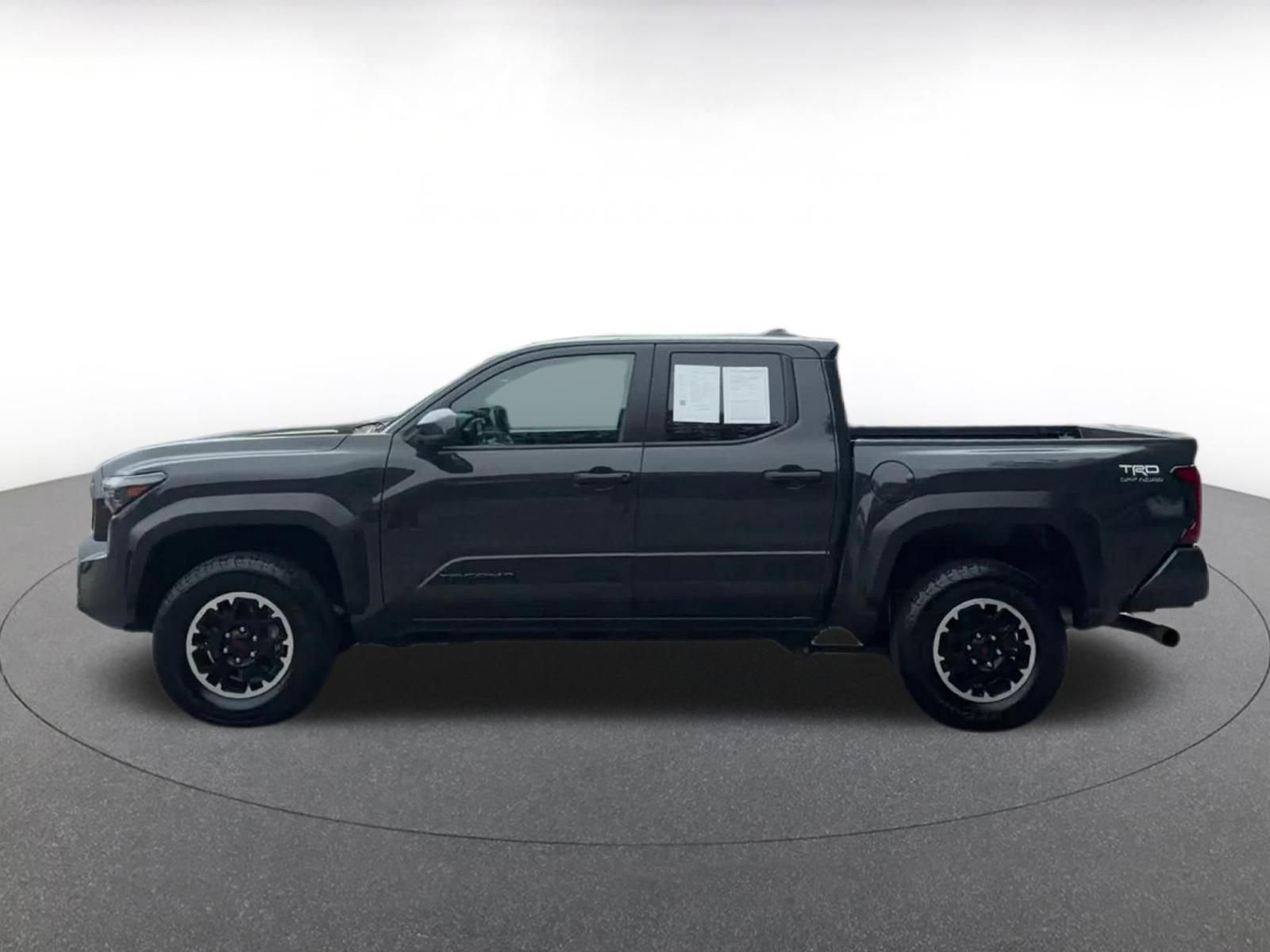 Used 2025 Toyota Tacoma TRD Off-Road AWD/4WD image 10